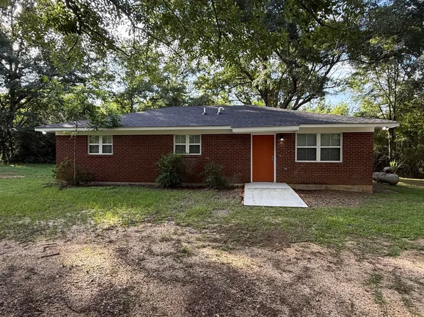 47 Lee Rd, Sumrall, MS 39482
