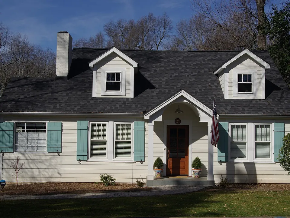 24 Sevier St