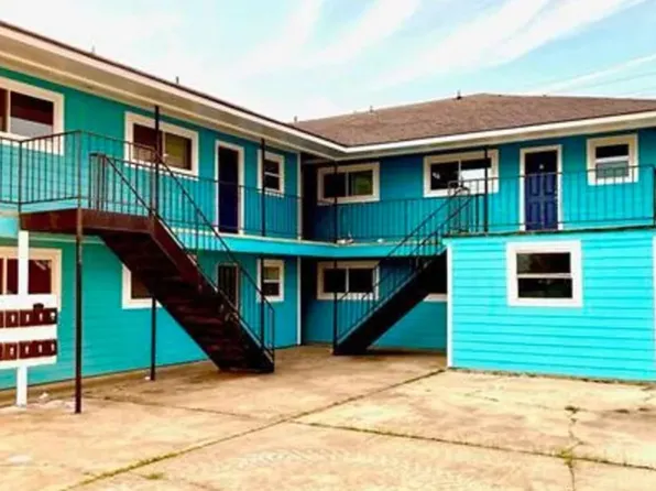 2 bedrooms 1 bath - $850 per month