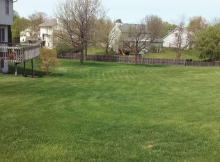 4871 Kynnelworth Dr, Bettendorf, IA 52722