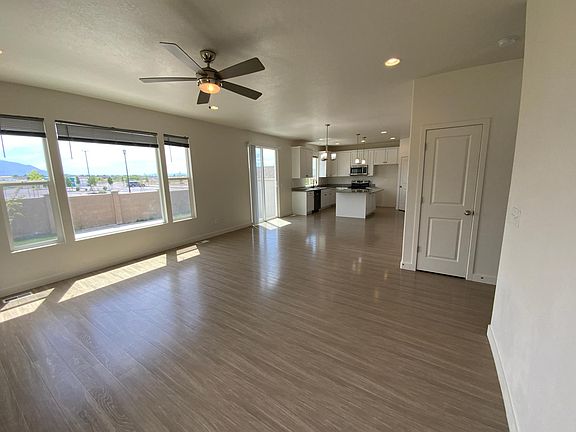 2nd image of 1574 E Aspen Grove Dr N