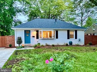 8002 Hamilton Ln, Alexandria, VA 22308