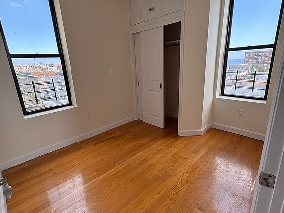 3rd image of 12311 Rockaway Beach Blvd APT 3C