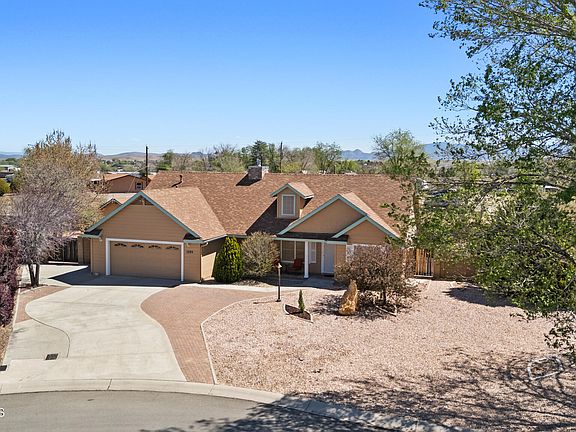 3rd image of 1289 Peak View Dr