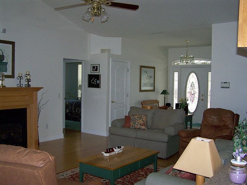 Entry/Living