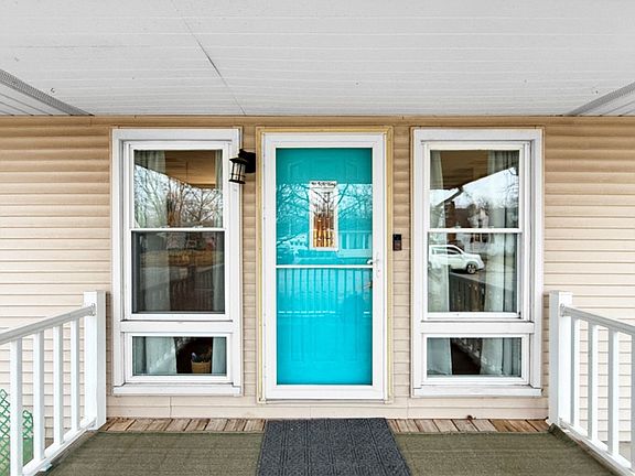 4th image of 56 Sundale Dr