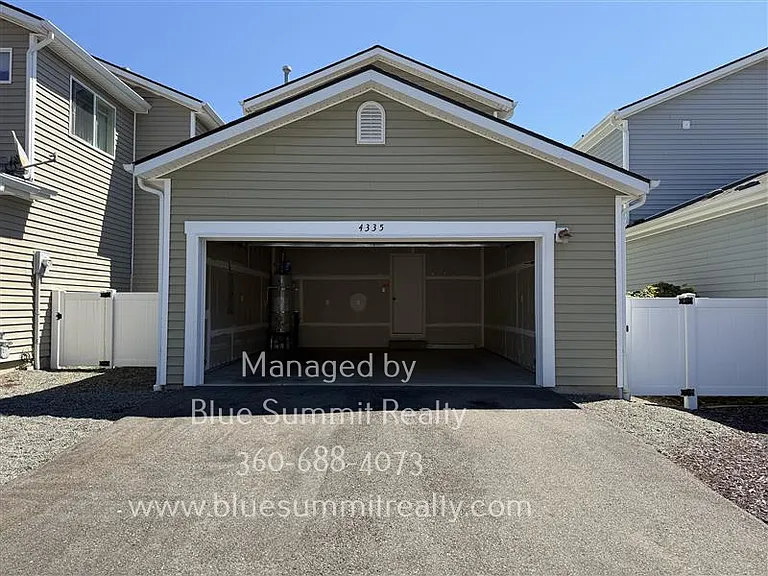 4335 Crestone St NE — Photo 21