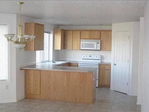 2nd image of 4029 NE 166th Ave