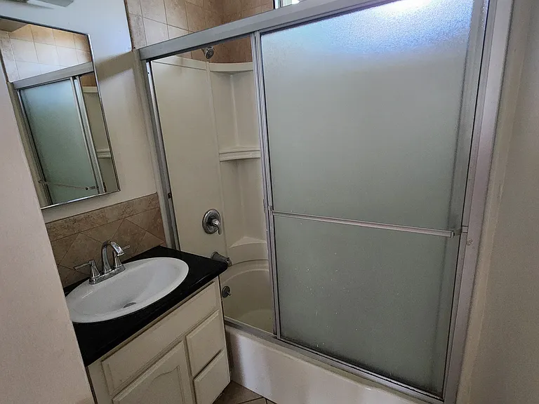 2717 Orchard Ave #16 — Photo 6