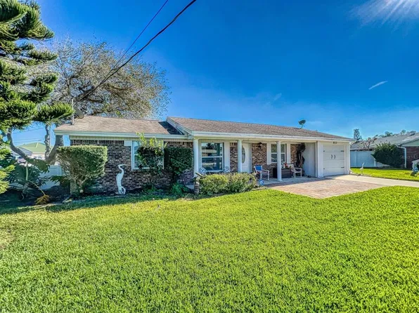 811 E 27th Ave, New Smyrna Beach, FL 32169