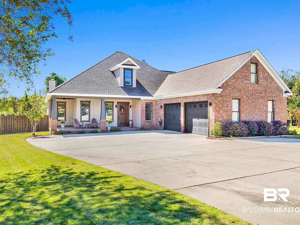 1st image of 19279 Fairfax Dr