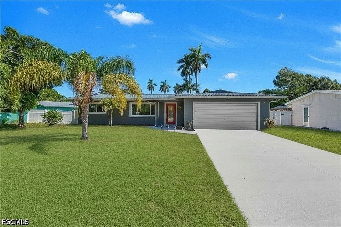3 bed, 2.0 bath, 1535 sqft, $3,300 — Photo 2