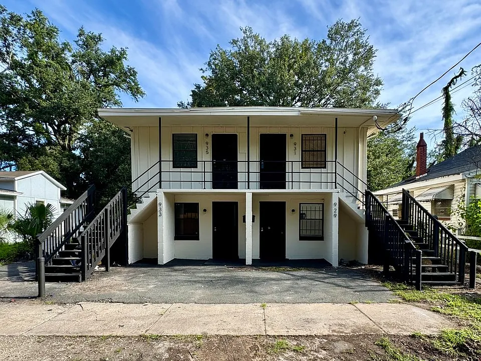 929 W 27th St #933