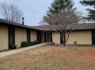 2181 Barding Ave, Decatur, IL 62526