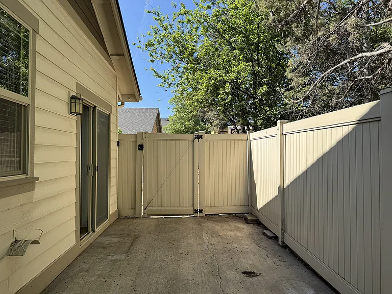 2350 NE Mary Rose Pl #2 — Photo 13