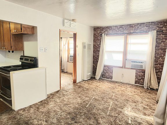 2nd image of 1527 N Van Ness Ave APT 8