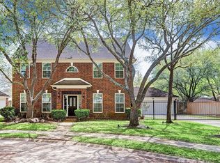 7026 Hearthside Dr, Sugar Land, TX 77479