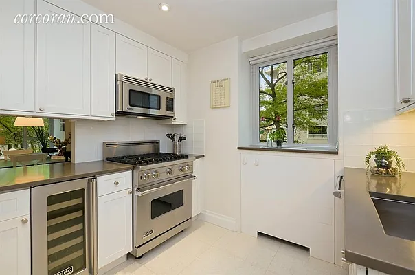 Sold by Corcoran | media 19