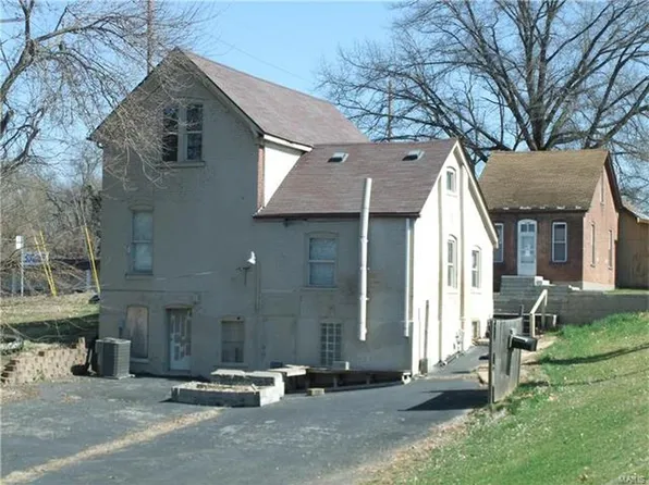 607 N Illinois St, Belleville, IL 62220