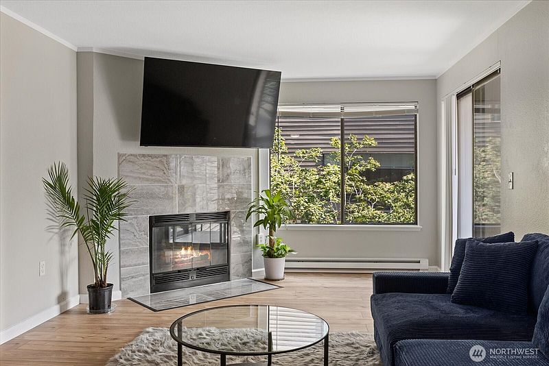 3rd image of 3256 SW Avalon Street #203