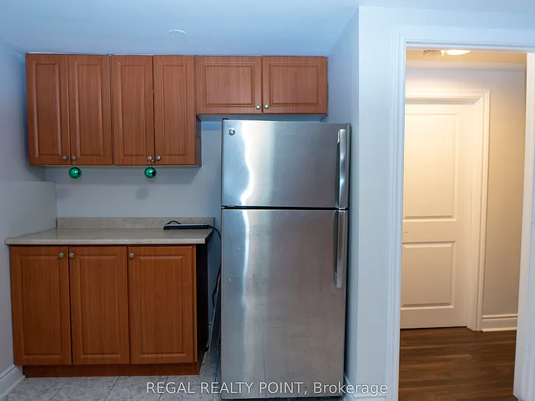 14 Mandel Cres #BASEMENT — Photo 8