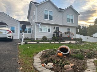 225 Ackerman Ave, Emerson, NJ 07630