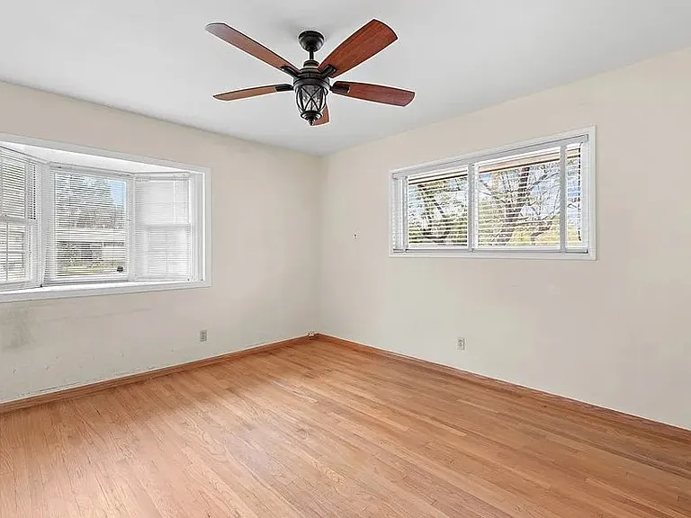 193 Knox Ct — Photo 9