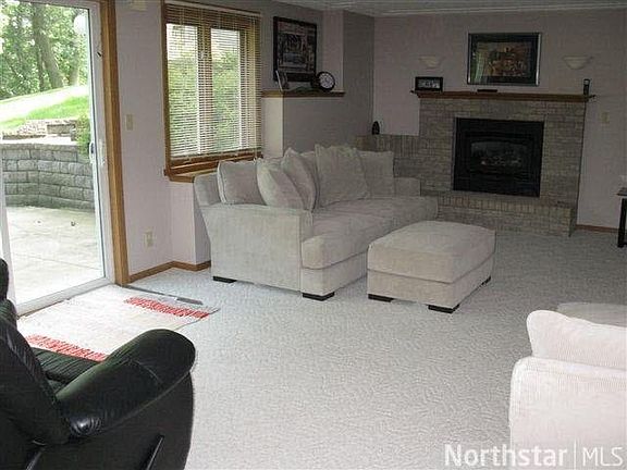 5th image of 7410 Willow Lane