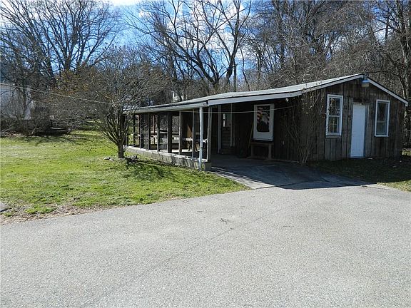 4th image of 182 Simmonsville Ave