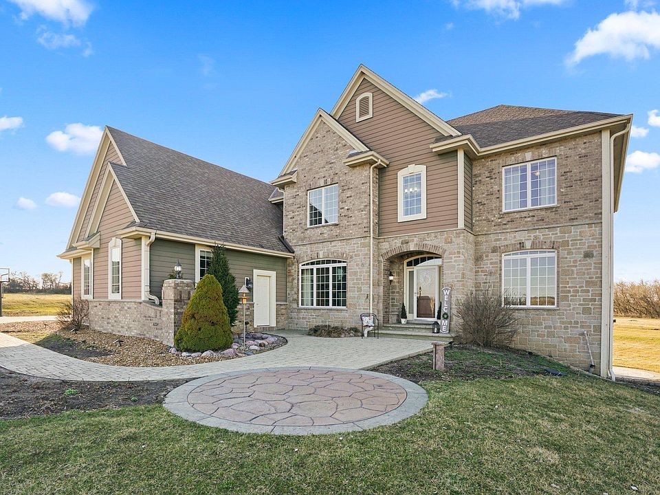 1st image of 8224 W Stone Creek Cir