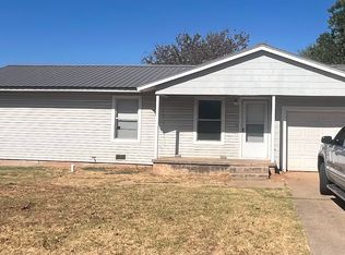 601 N 7th St, Comanche, OK 73529