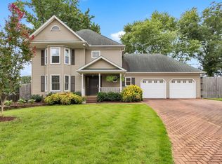 20 Spring Forest Ct, Greenville, SC 29615