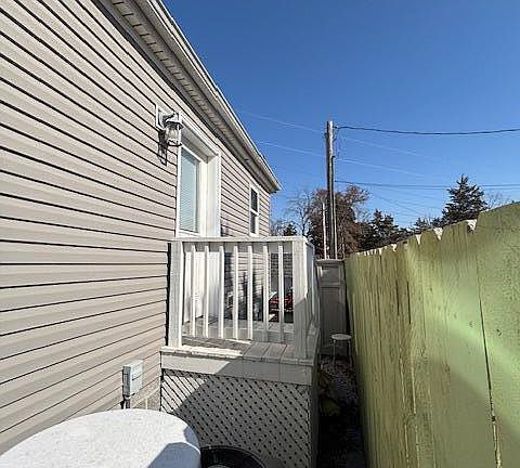 2nd image of 210 Rabbit Road