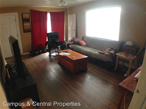 3rd image of 2513 San Gabriel St APT B