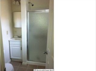 16 Pine Valley Dr, Toms River, NJ 08757