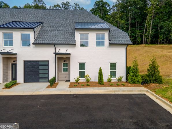 121 Chateau Dr, Rome, GA 30161