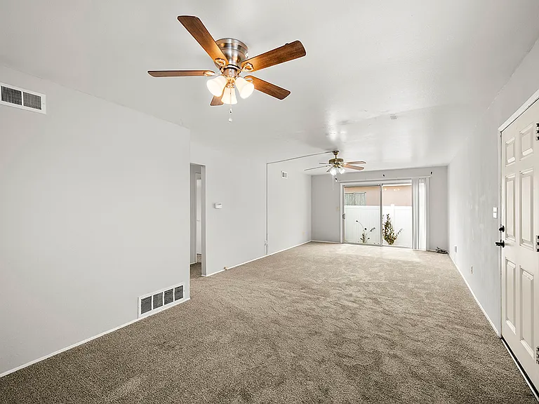 3641 Martha St — Photo 5