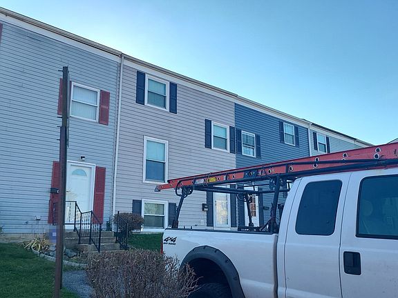 3rd image of 602 Greenbriar Ln