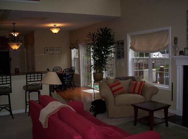 2nd image of 662 ACLAND Boulevard