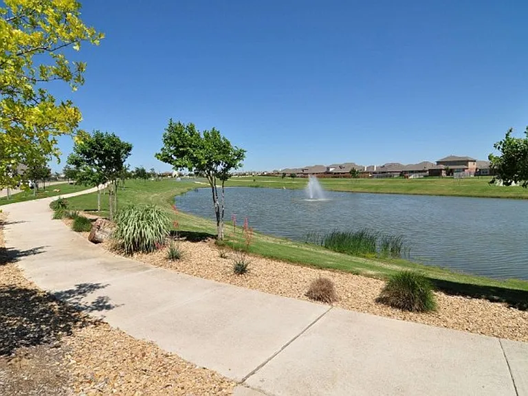 2512 Fountain Gate Dr — Photo 12