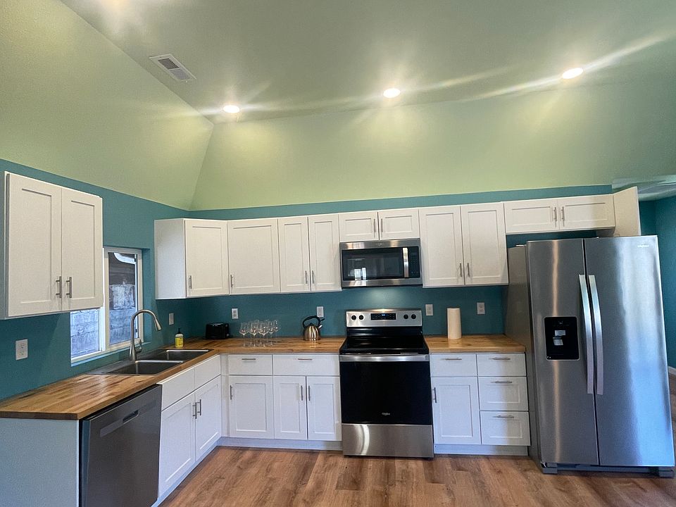 1st image of 952 Wind River Rd #1