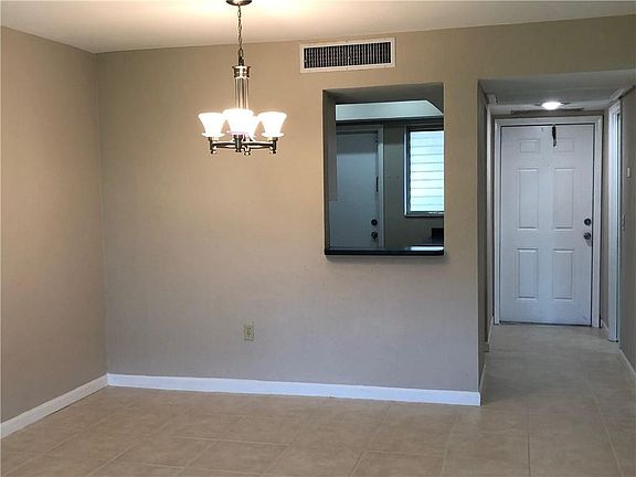 4th image of 6750 Arbor Dr