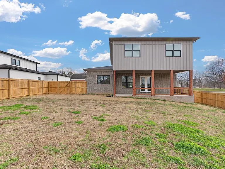 135 Max Lane Dr — Photo 3