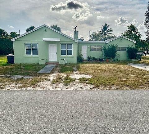 2nd image of 225 Marguerita Drive