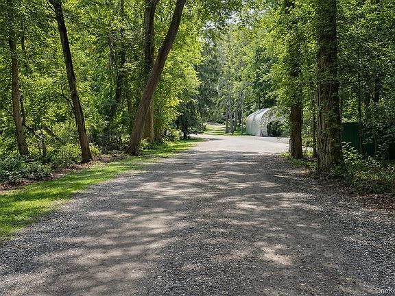 3rd image of 77 Shore Road