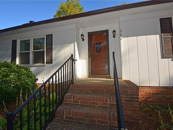 3rd image of 324 Oakwood Cir