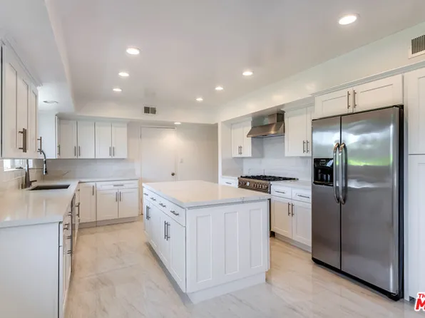 3318 Dona Maria Dr, Studio City, CA 91604