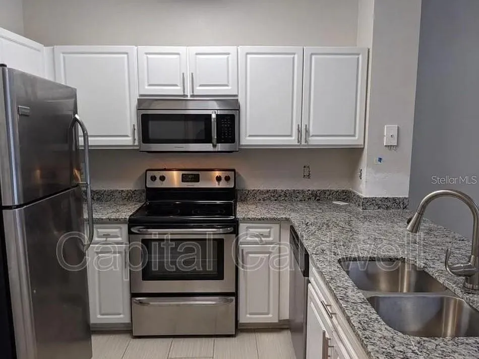 1 bed, 1.0 bath, 672 sqft, $1,595 — Photo 3