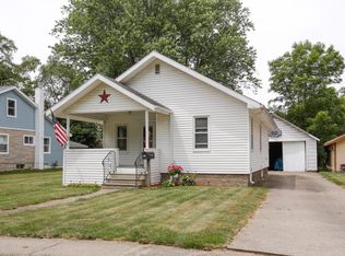 608 N 4th St, Sturgis, MI 49091