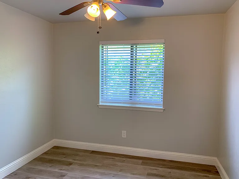 1604 Holstein Dr — Photo 20